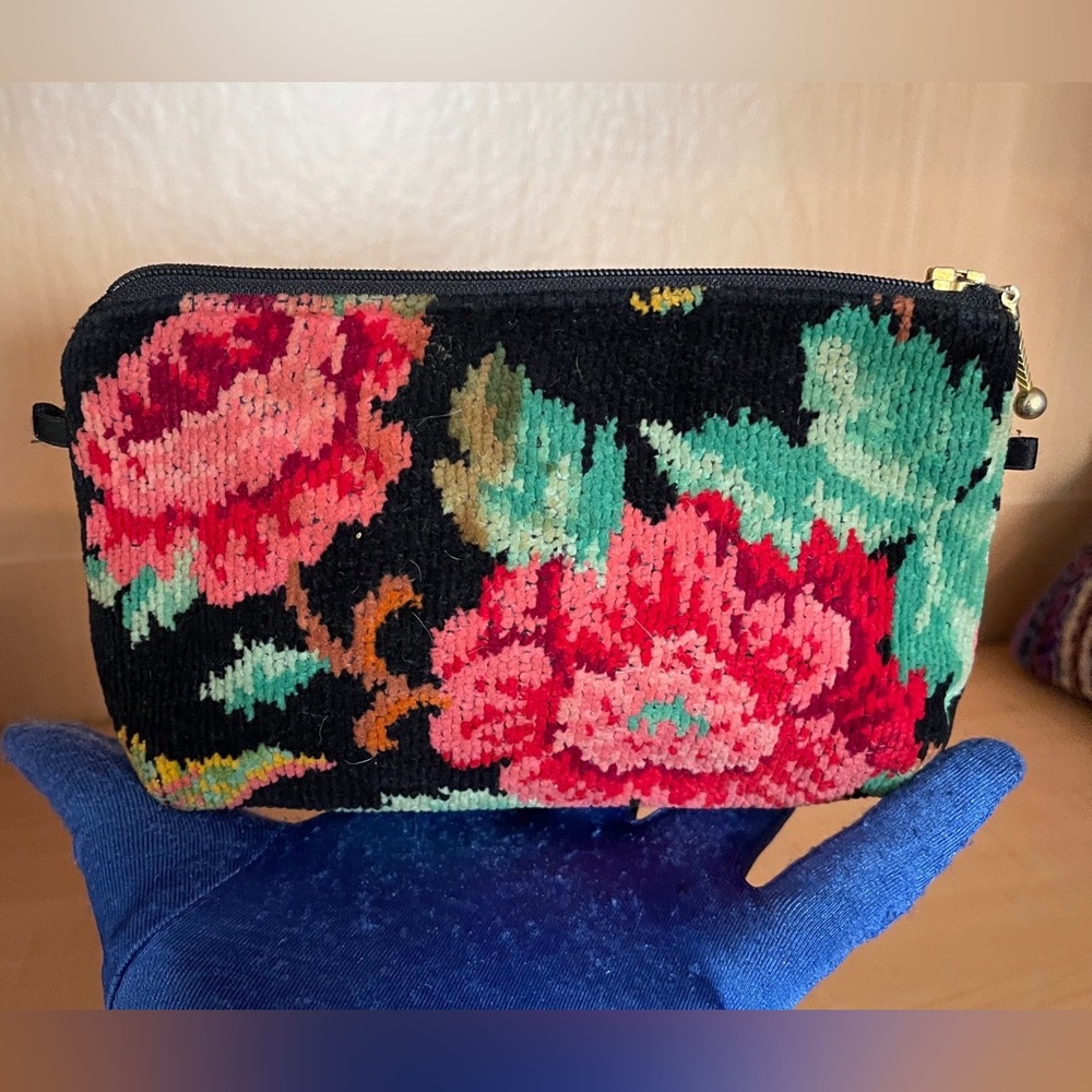 Feiler Made in Germany Vintage 1980s Chinelle Rose Tapestry Cosmetic Makeup Bag